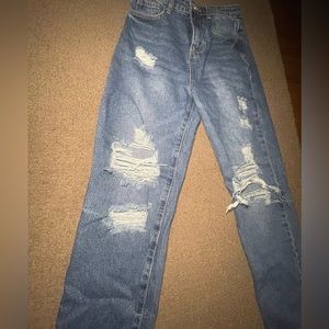High waist ripped mom jeans